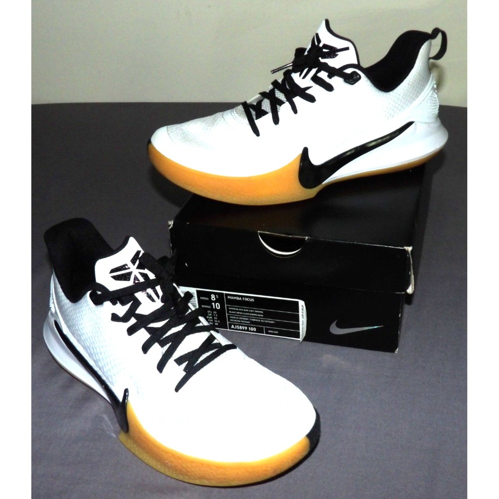 Nike Kobe MANBA FOCUS AJ5899-100 White/Black Gum Sneakers Men's 8.5 With Box!